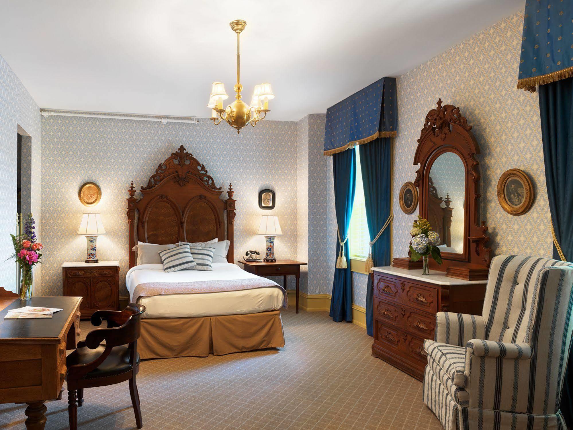 The Golden Lamb Hotel Lebanon Eksteriør billede