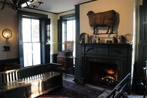 The Golden Lamb Hotel Lebanon Eksteriør billede